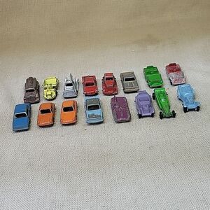 Tootsie toys. Lot of 16 mini vehicles